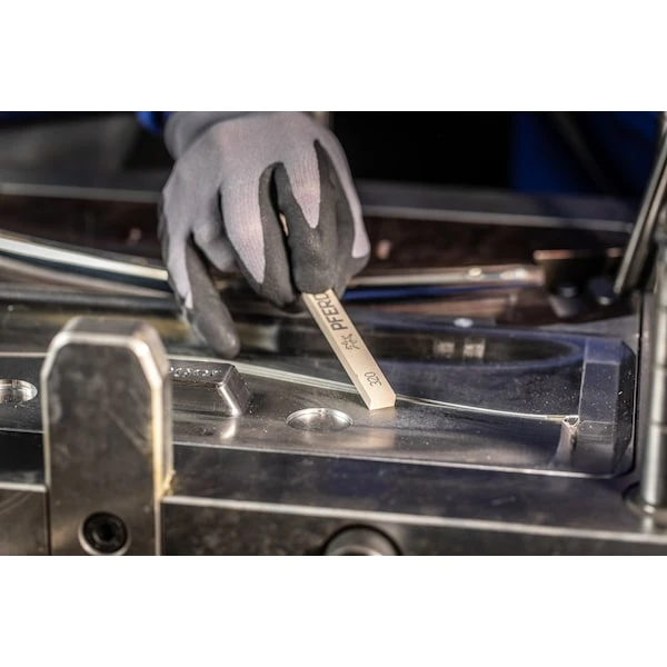 Polishing Stone, UNIVERSAL Type - 1/4 X 1/8 X 6, AO 600 Grit 6PK 3 Polishing Stone, UNIVERSAL Type - 1/4 X 1/8 X 6, AO 600 Grit 6PK - Image 3